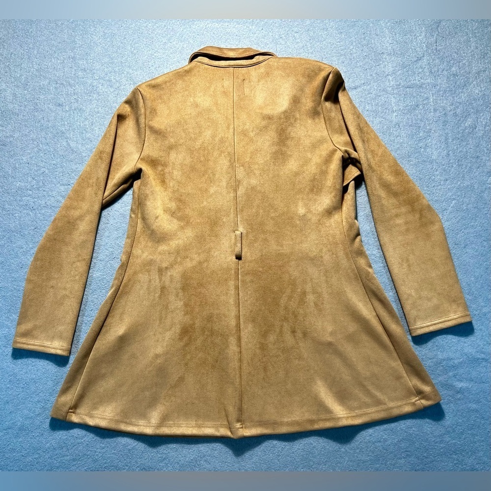 Love Tree Women’s Camel Faux Suede Trench Coat Size Medium No Belt - Picture 6 of 7
